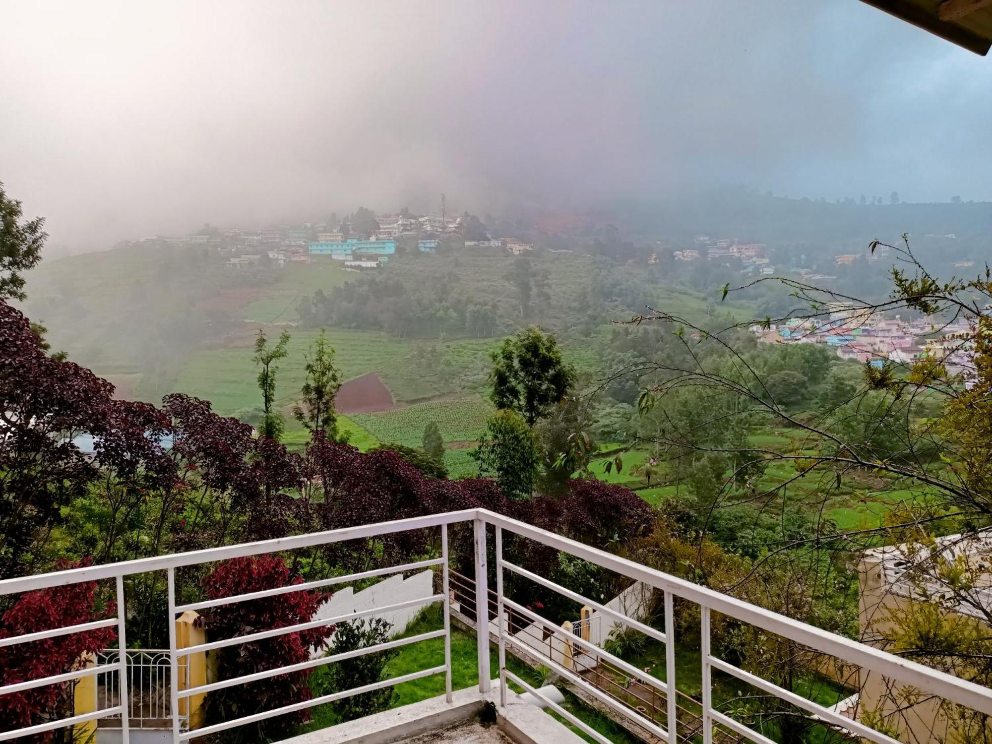 Valley Homes Утакаманд Экстерьер фото